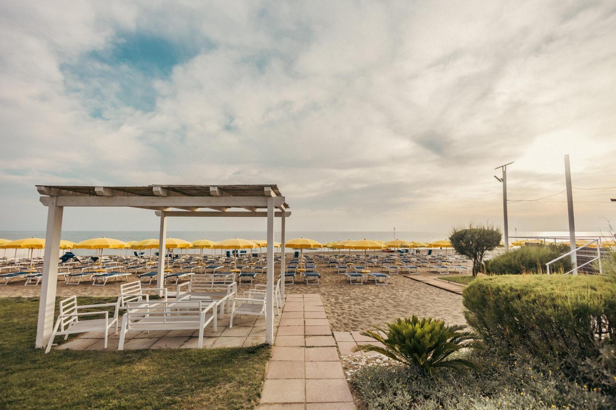 Hotel Le Palme Πέστουμ Εξωτερικό φωτογραφία